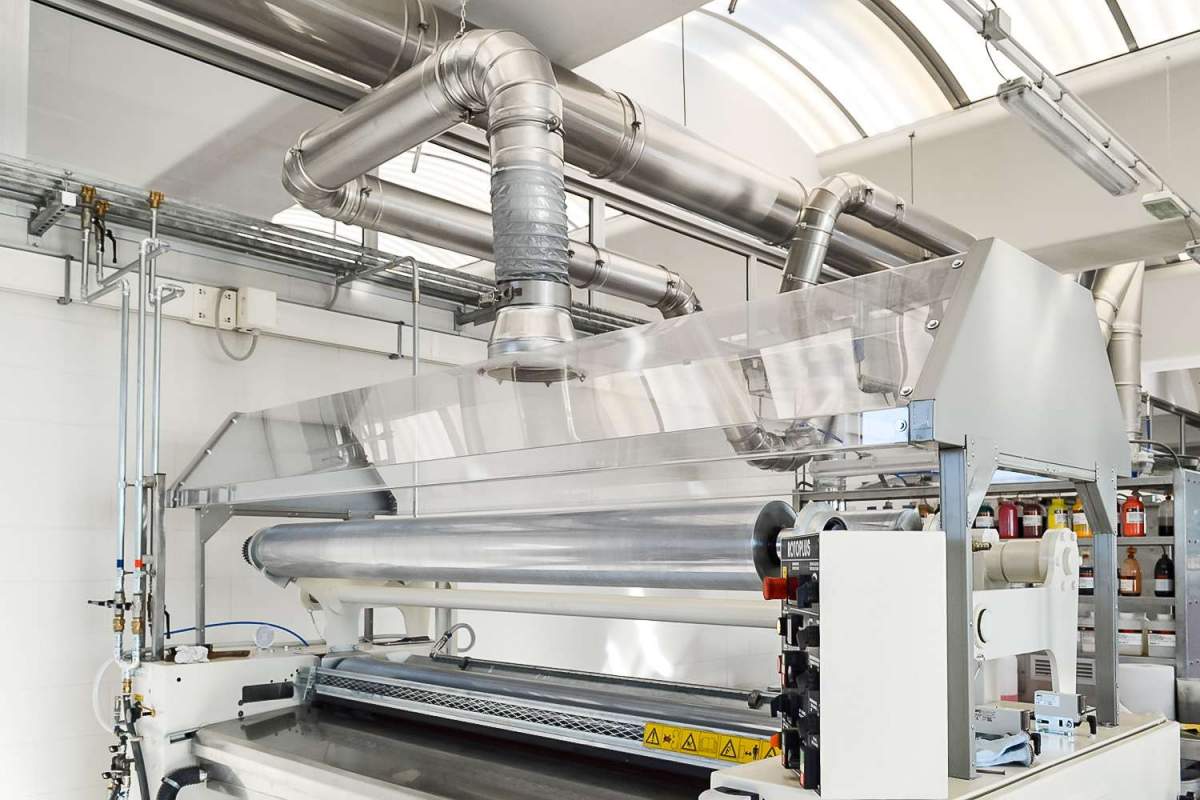 Air extraction systems