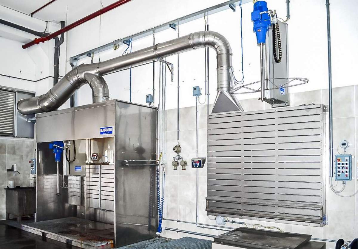Air extraction systems