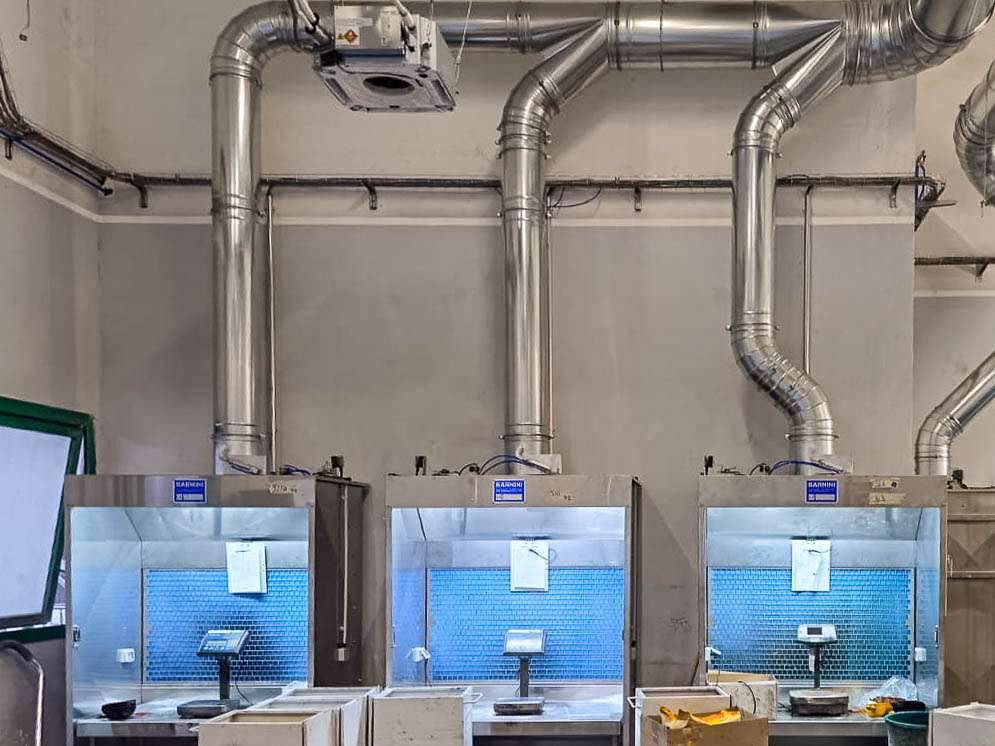 Air extraction systems
